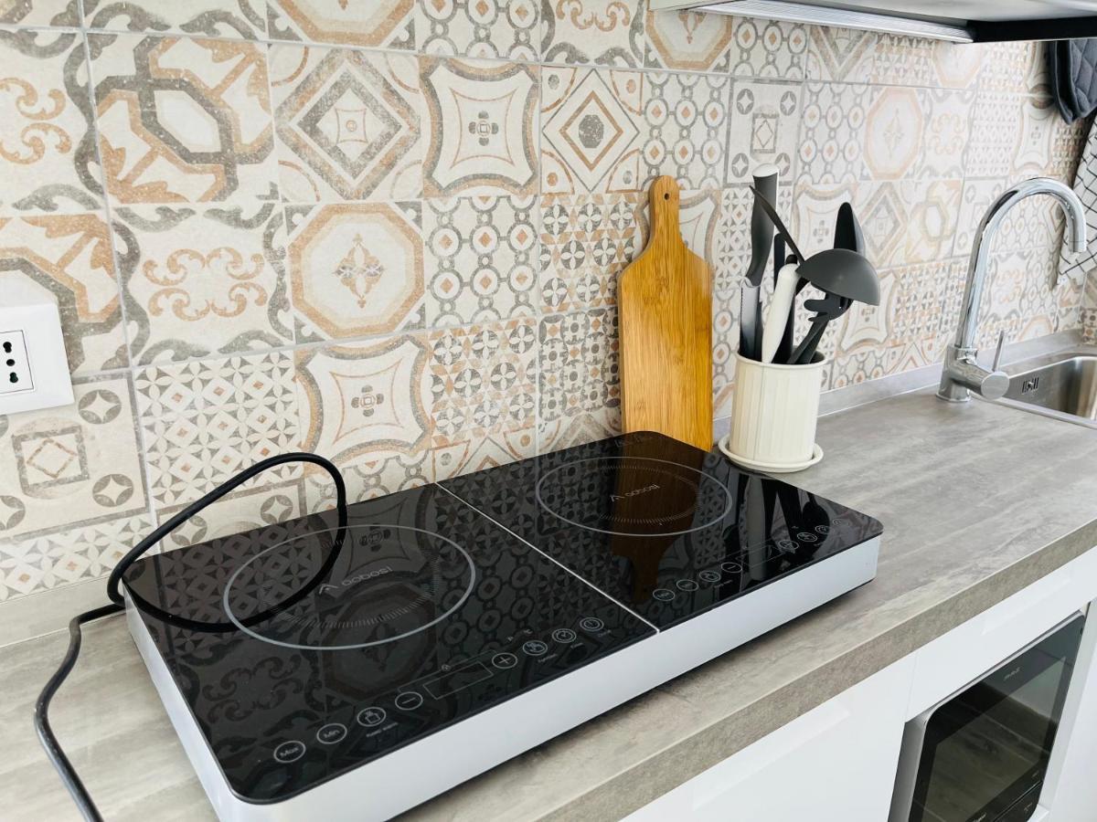 Il Gattino Di Porto - Apt 1 - Monolocale Veranda Piscina إمبيريا المظهر الخارجي الصورة