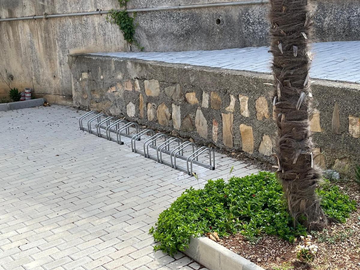 Il Gattino Di Porto - Apt 1 - Monolocale Veranda Piscina إمبيريا المظهر الخارجي الصورة