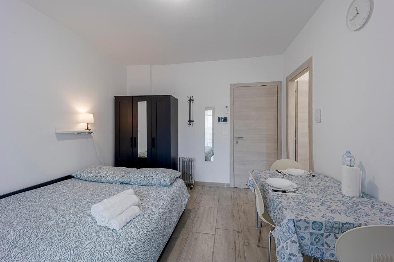 Il Gattino Di Porto - Apt 1 - Monolocale Veranda Piscina إمبيريا المظهر الخارجي الصورة
