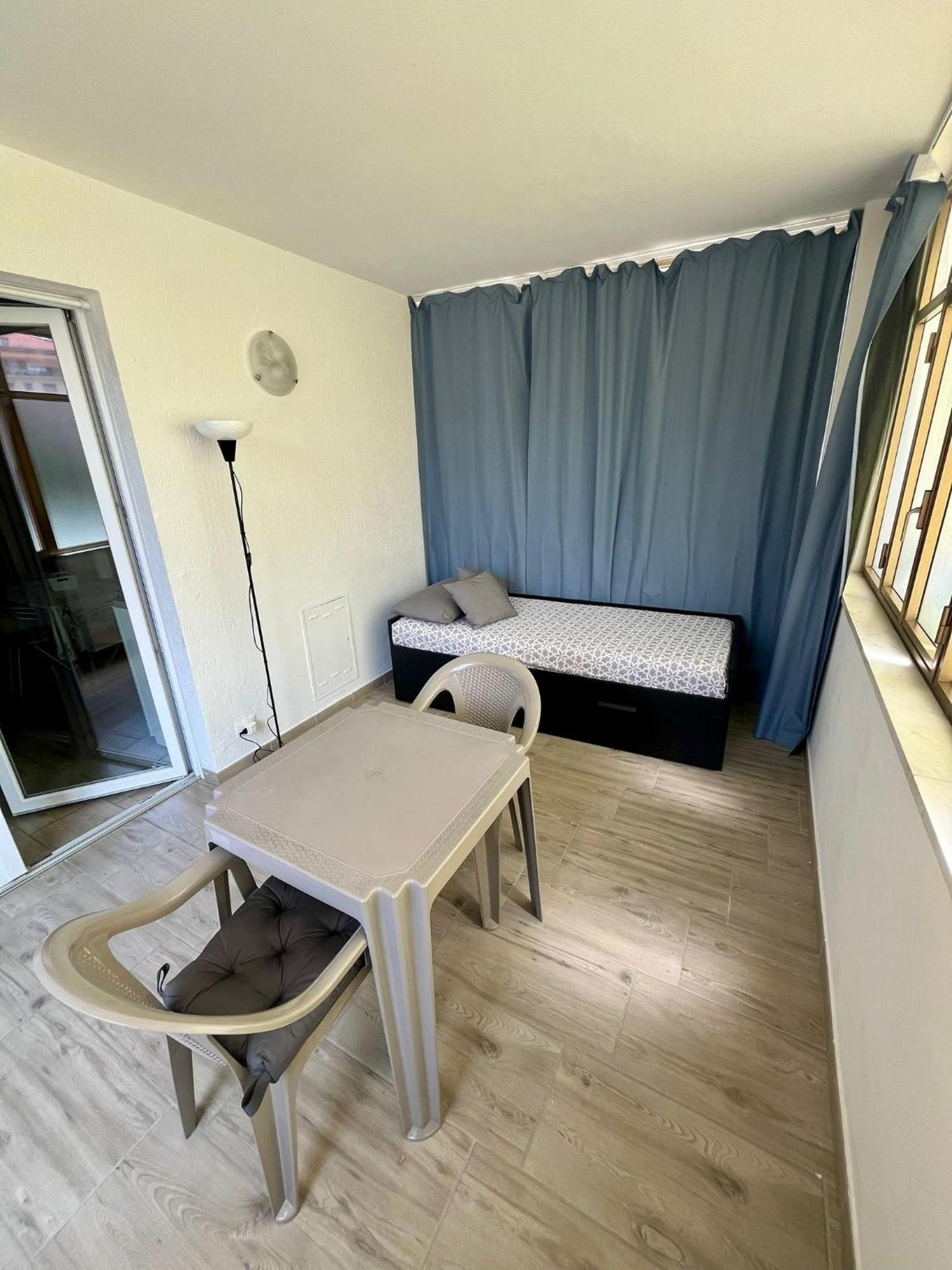 Il Gattino Di Porto - Apt 1 - Monolocale Veranda Piscina إمبيريا المظهر الخارجي الصورة